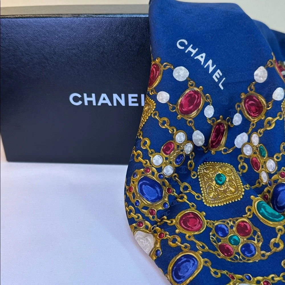 CHANEL Silk Chain Color Stone Scarf Navy Blue CC Coco Mark Logos COA w/ Box - Picture 3 of 14